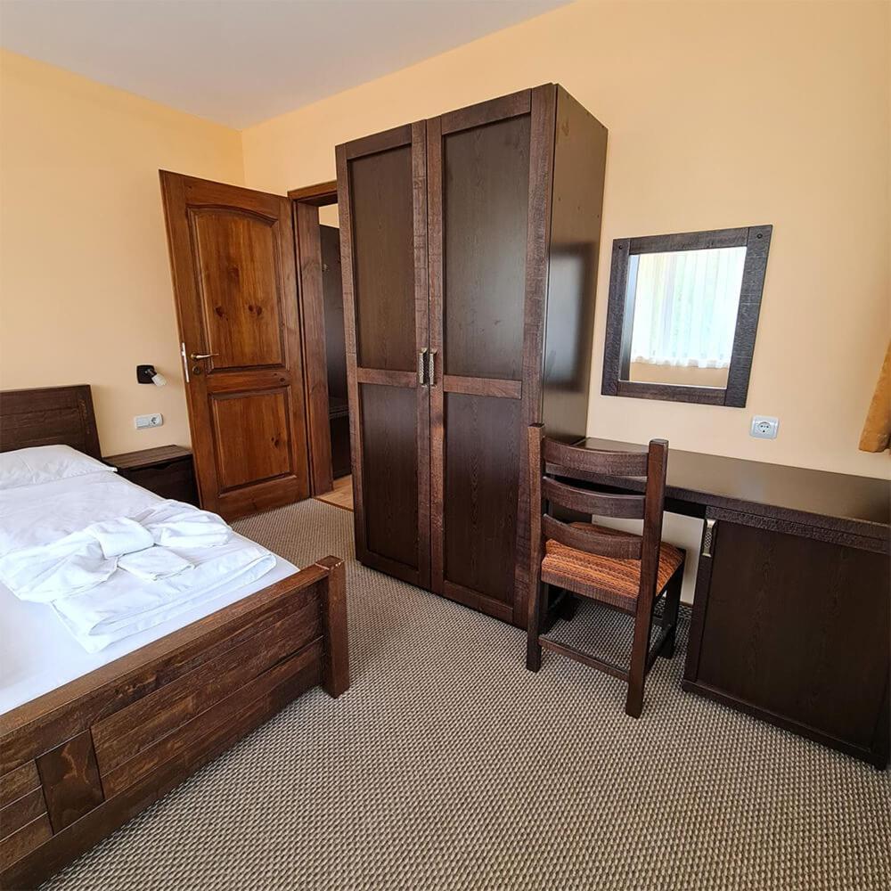 Family Hotel Chiflik Hills Chambre photo